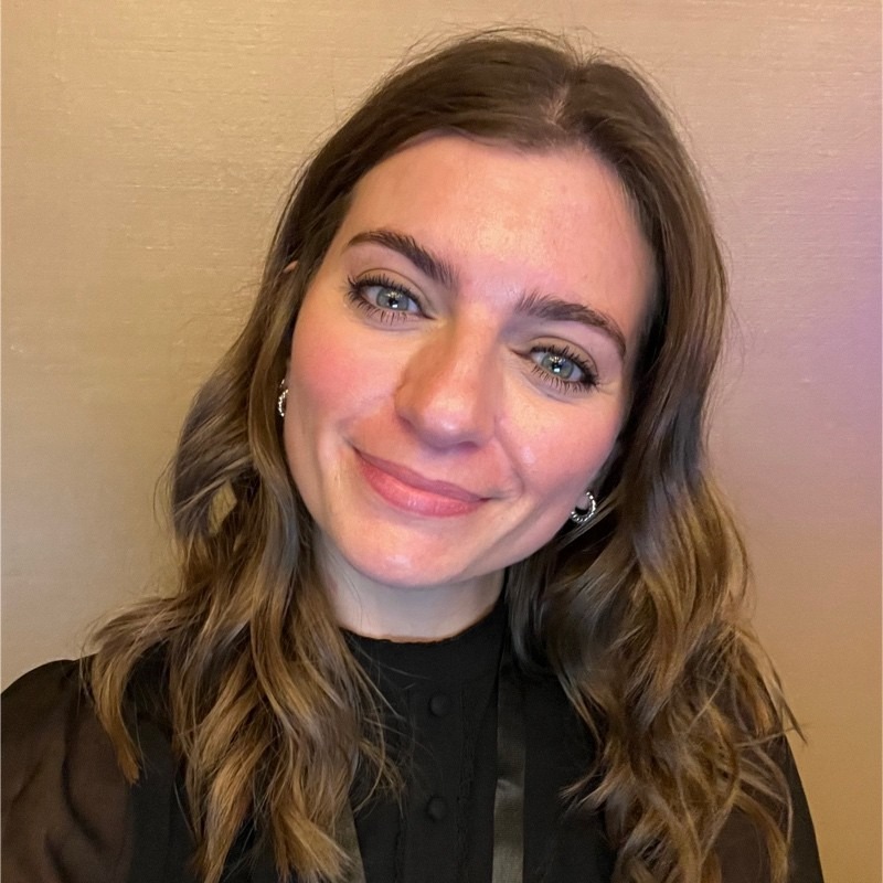 Go to the profile of Laura Brooke